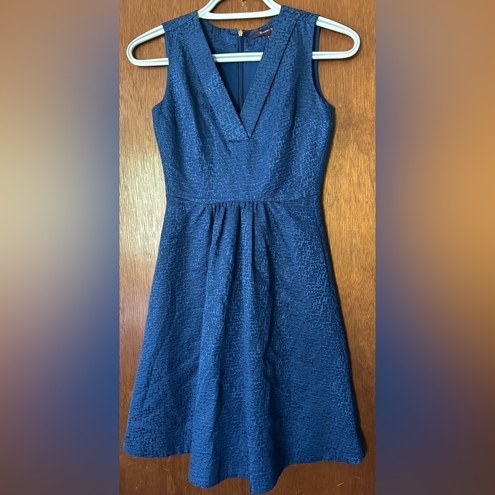 Rachel Roy Silk blend v neck Aline midnight blue textured geometric dress size 0 - Picture 2 of 11